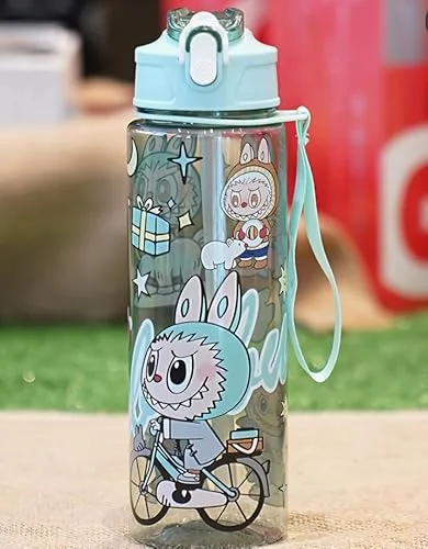 可愛い漫画 LaBubu ウォーターボトル フリップリッド付き 透明プラスチック 自転車デザイン 22oz (70ml) ブルー